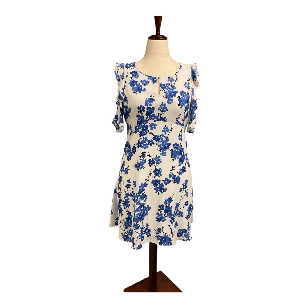 ❤️3/$15 Nine West Blue and White Flower Dress